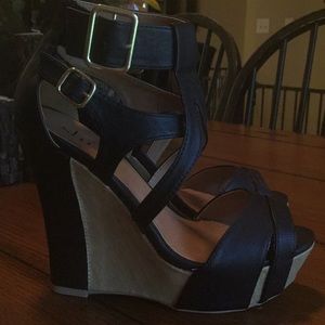 Womans SHI by Journeys